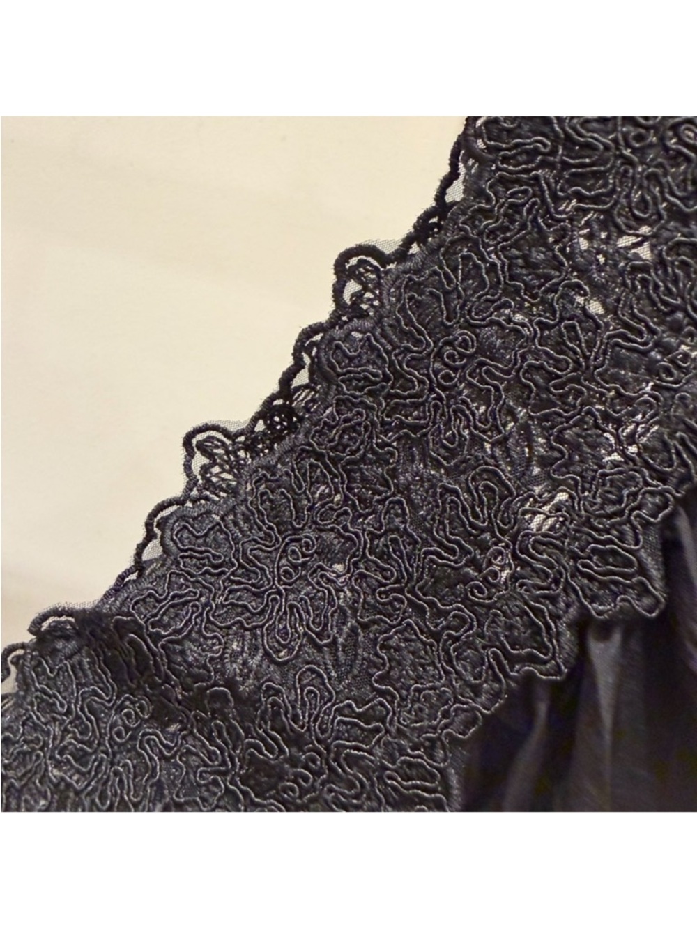 Helsa Mini Dress With Lace in Tech Poplin - Picture 10 of 15